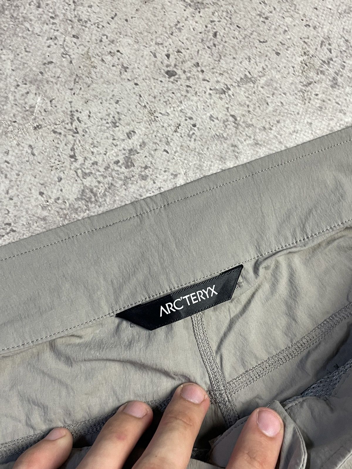 Arc'teryx Vintage Y2K Arcteryx Cargo Shorts Size US 32 / EU 48 - 5 Thumbnail