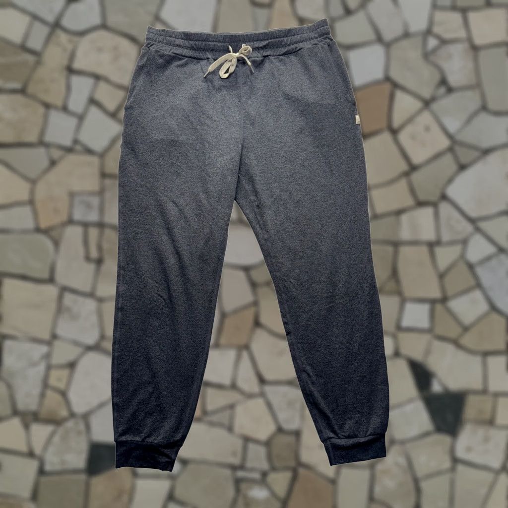 Vuori Vuori Jogger Pants Dark Gray Elastic Waistband Drawstring 34.5" Inseam 25 in Mens Shoes? Size US 34 / EU 50 - 1 Thumbnail