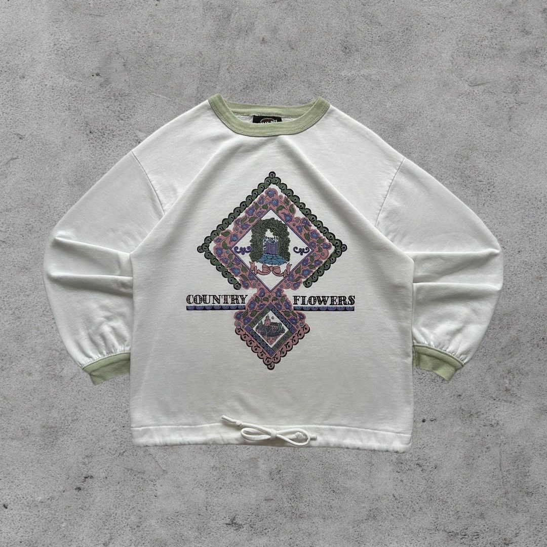 Vintage Vintage 1990s Women’s Cottage Core Graphic Sweatshirt Size M / US 6-8 / IT 42-44 - 1 Thumbnail
