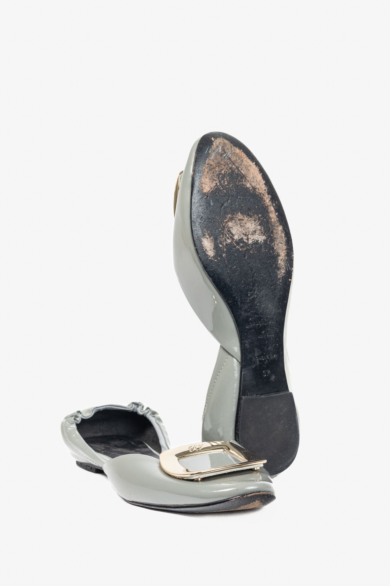 Roger Vivier Roger Vivier Chips Grey Patent Leather Buckle Scrunch Flats Size US 6.5 / IT 36.5 - 5 Thumbnail