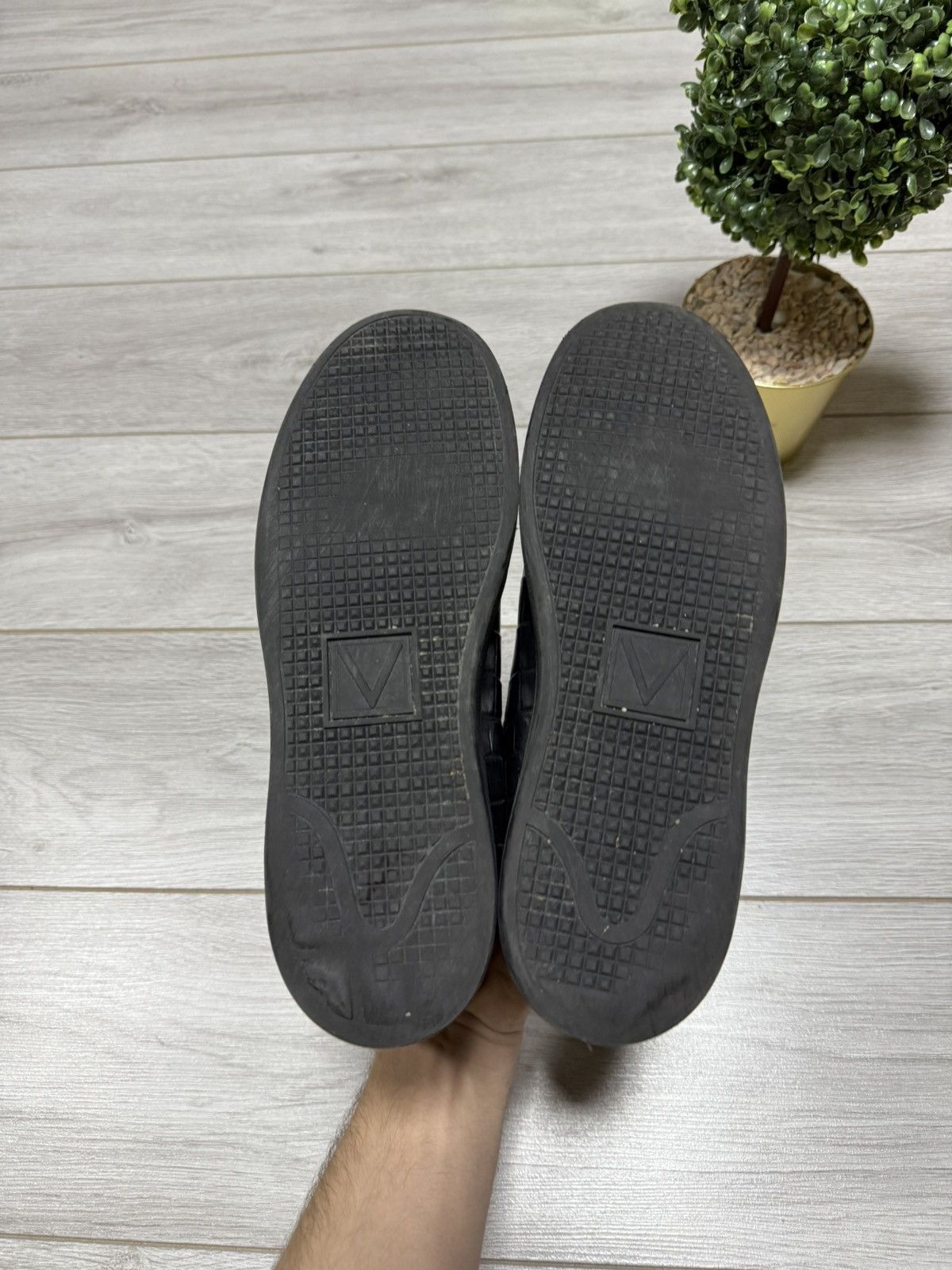 Louis Vuitton LV Louis Vuitton leather trainers shoes sneakers Size US 8.5 / EU 41-42 - 7 Thumbnail