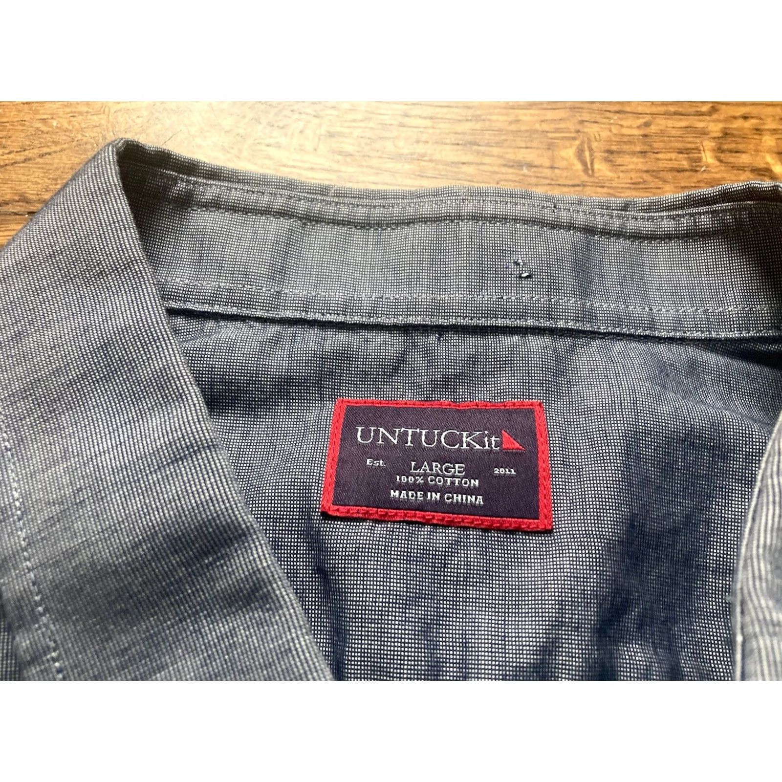 UNTUCKit UNTUCKit Button-Up Shirt Pio Cesare Mens Size L Blue Gray Casual Workwear Short Sleeve Button-Up Shirt Size US L / EU 52-54 / 3 - 6 Thumbnail