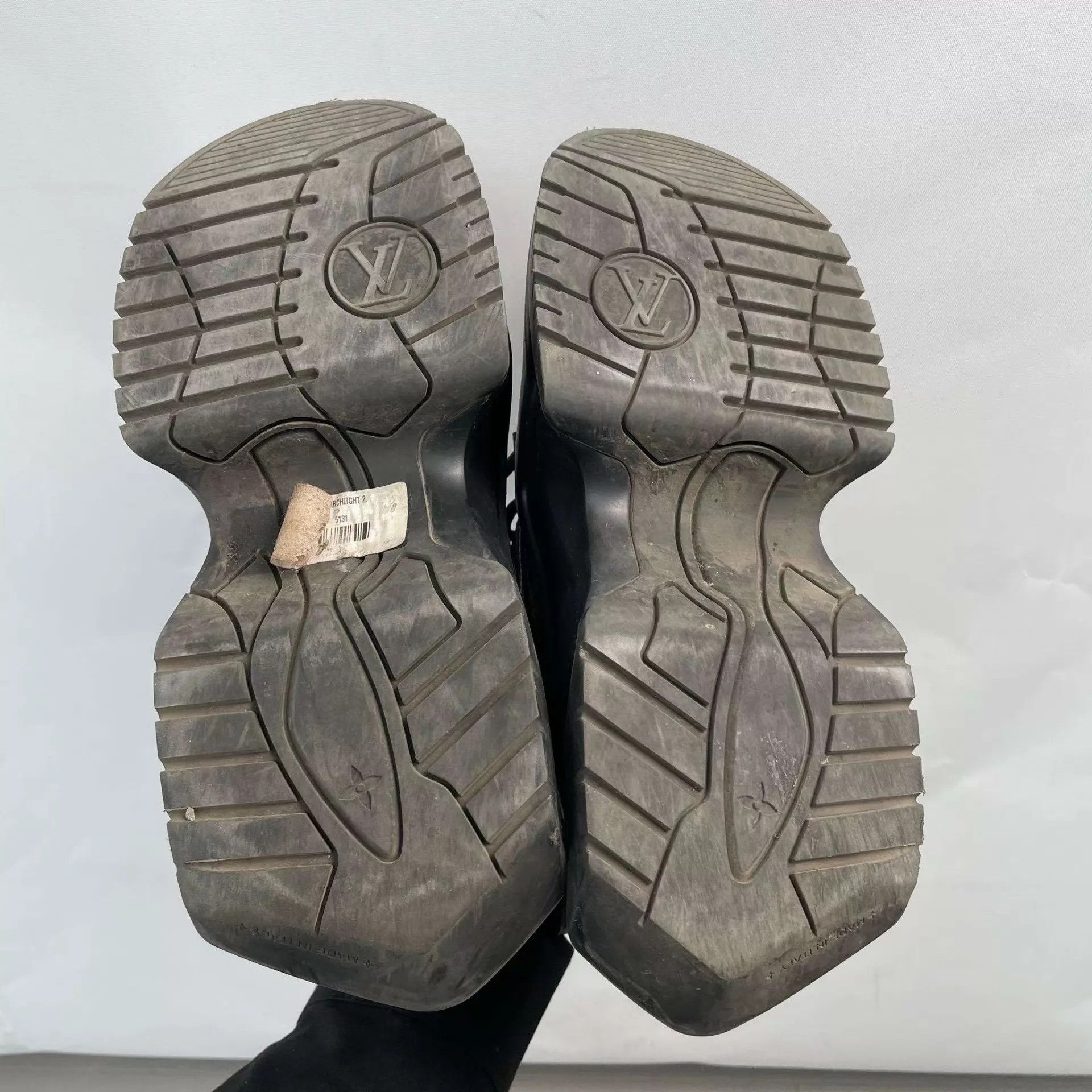 Louis Vuitton Louis Vuitton Archlight Sneakers 36.5 Size US 6 / IT 36 - 8 Thumbnail