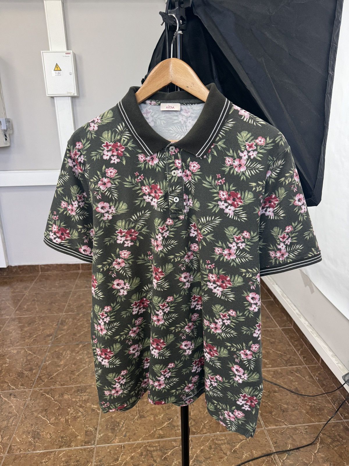 Altea 🇮🇹 Altea Floral Tropical Luxury Polo T-Shirt Rare Size US XL / EU 56 / 4 - 1 Thumbnail