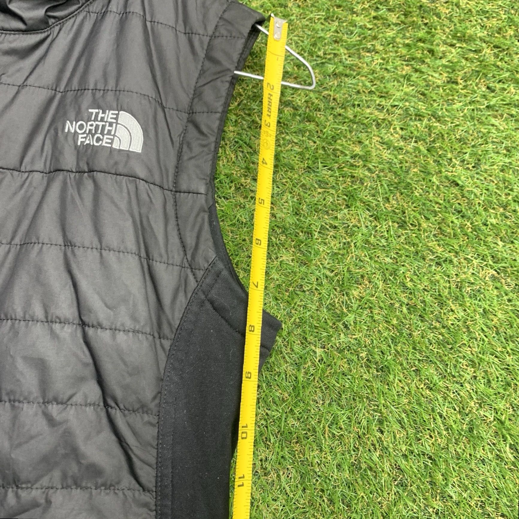 The North Face VINTAGE The North Face Puffer Vest Womens XS Quilted Sleeveless Hooded Jacket Black Hike Size XS / US 0-2 / IT 36-38 - 5 Thumbnail