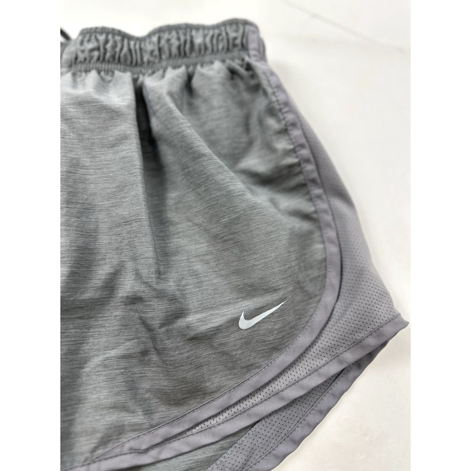 Nike Shorts Women’s Small M Medium Grey Tempo Running Lined Drawstring Athletic 3-in Inseam Gym Running Cross Training Womens