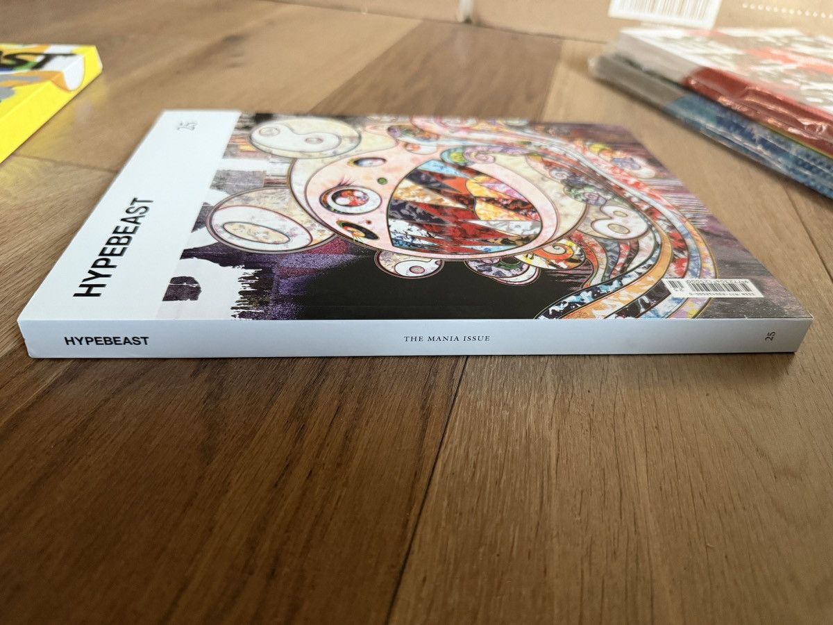 Hypebeast Hypebeast × Takashi Murakami HYPEBEAST MAGAZINE Issue 25 Size ONE SIZE - 7 Thumbnail