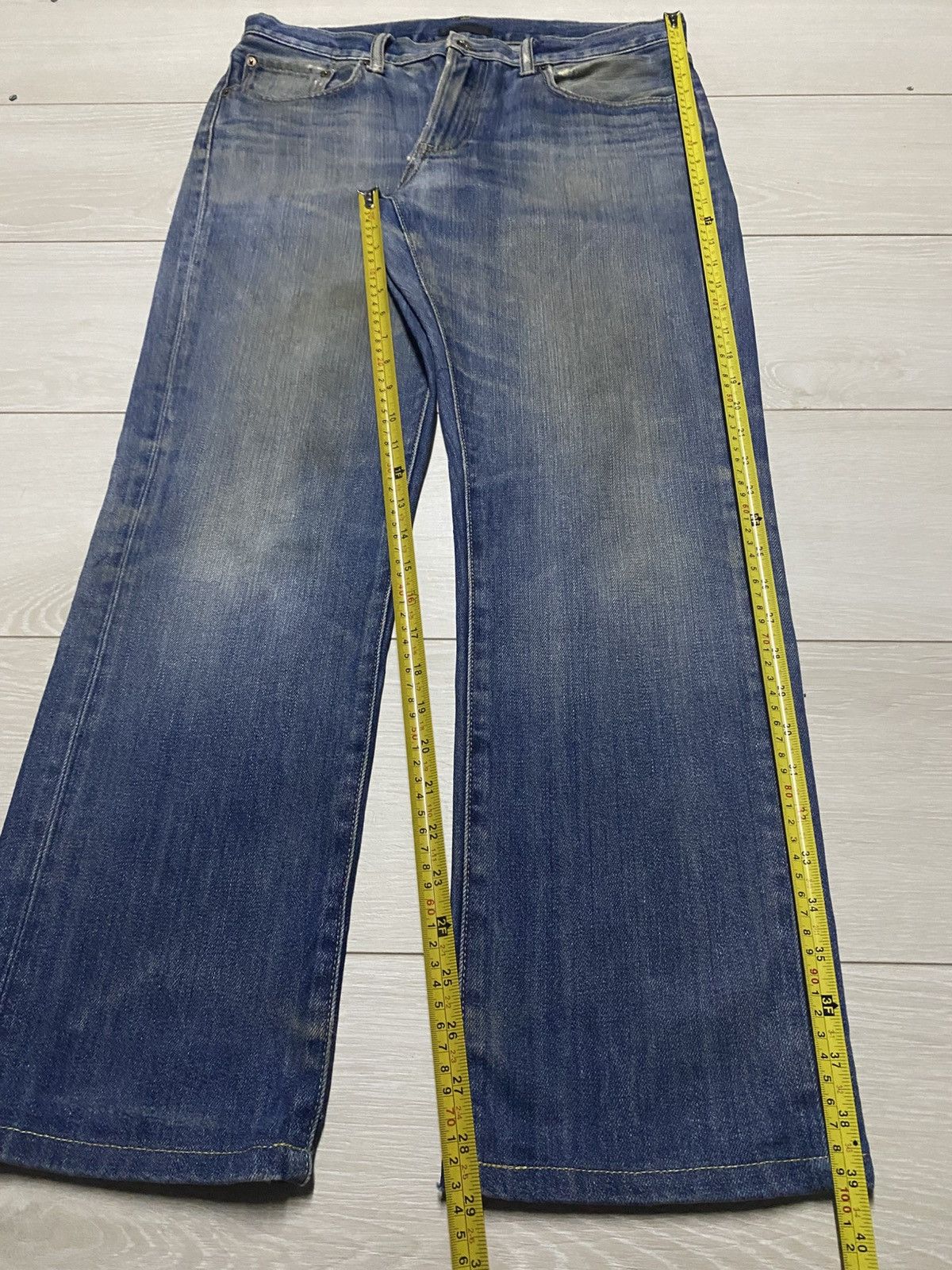 Japanese Brand Vintage Japanese Brand Uniqlo Fade Wash Lose Straight Jeans Size US 34 / EU 50 - 12 Thumbnail