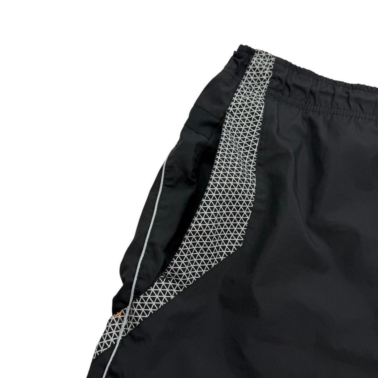 Nike Vintage Nike Shox Shorts - Fits Medium Size US 34 / EU 50 - 6 Thumbnail