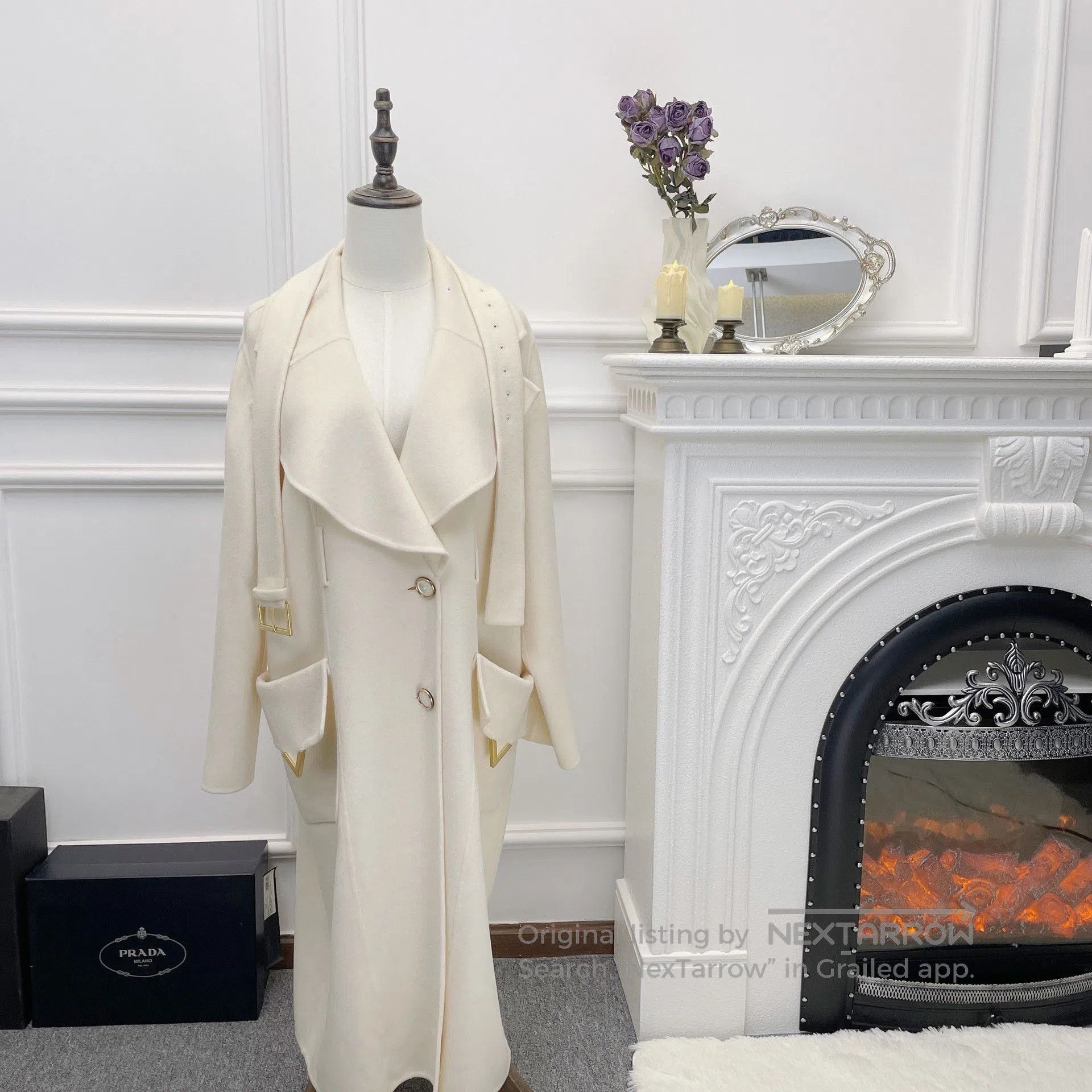 Valentino Valentino Gold Button Wool Coat. Size XS / US 0-2 / IT 36-38 - 1 Thumbnail
