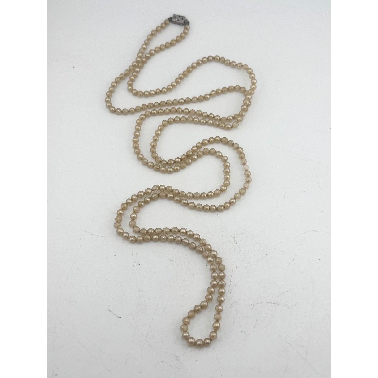 Vintage Vintage long faux pearl beaded necklace Size ONE SIZE - 1 Thumbnail