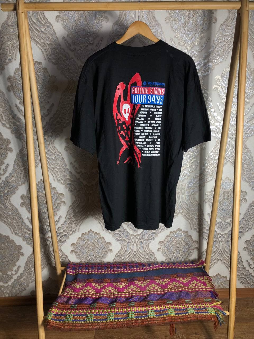 Vintage VINTAGE BROCKUM THE ROLLING STONES WORLD TOUR T-SHIRT 90s Size US XL / EU 56 / 4 - 8 Thumbnail