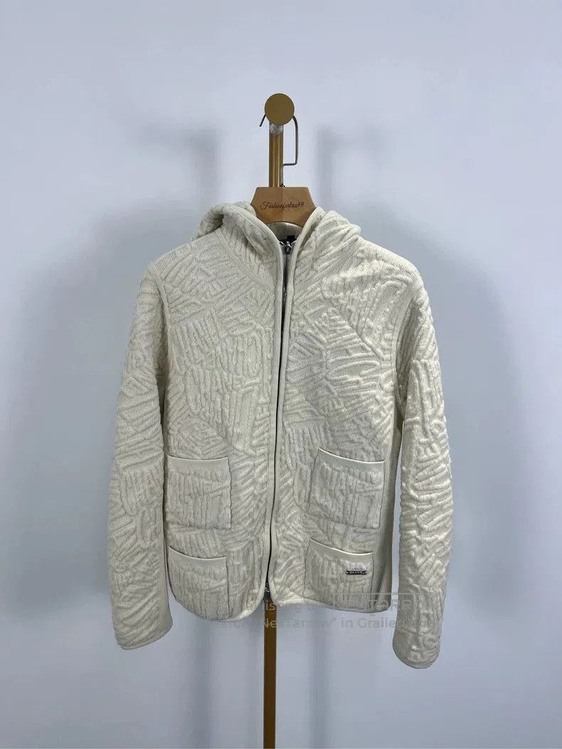 Chanel Chanel Beige Logo Hooded Jacket. Size US XS / EU 42 / 0 - 1 Thumbnail