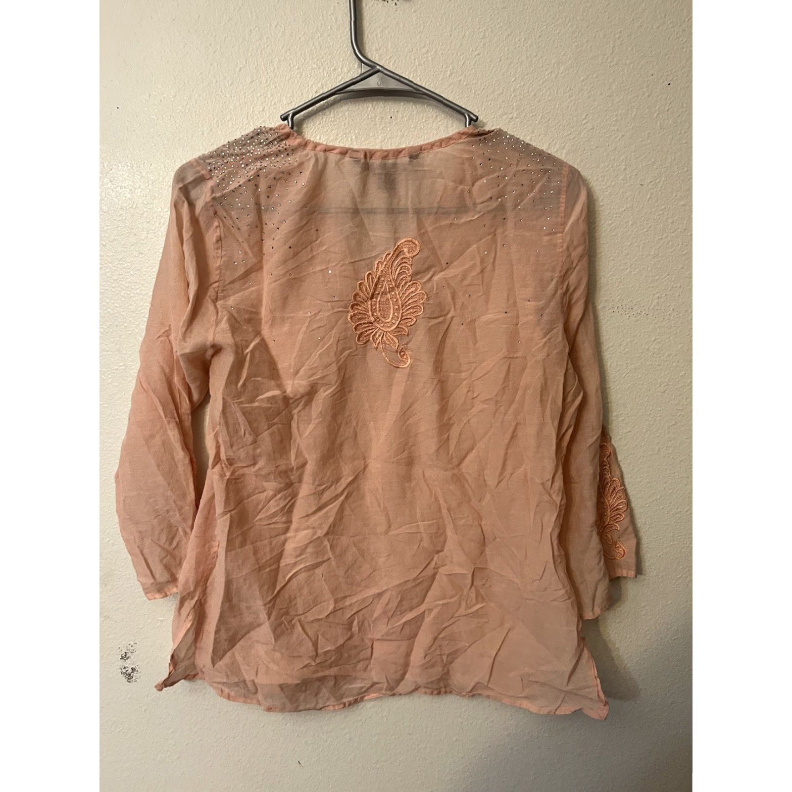 Express VINTAGE Express Blouse Shirt Womens S Pink Bohemian Embroidered Rhinestone Cotton Silk 3/4 Sleeve V-Neck Adult Small Womens Size S / US 4 / IT 40 - 3 Thumbnail