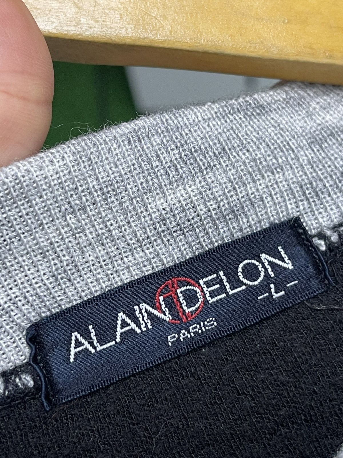 Vintage Vintage Alain Delon Sweatshirt Size US L / EU 52-54 / 3 - 10 Thumbnail