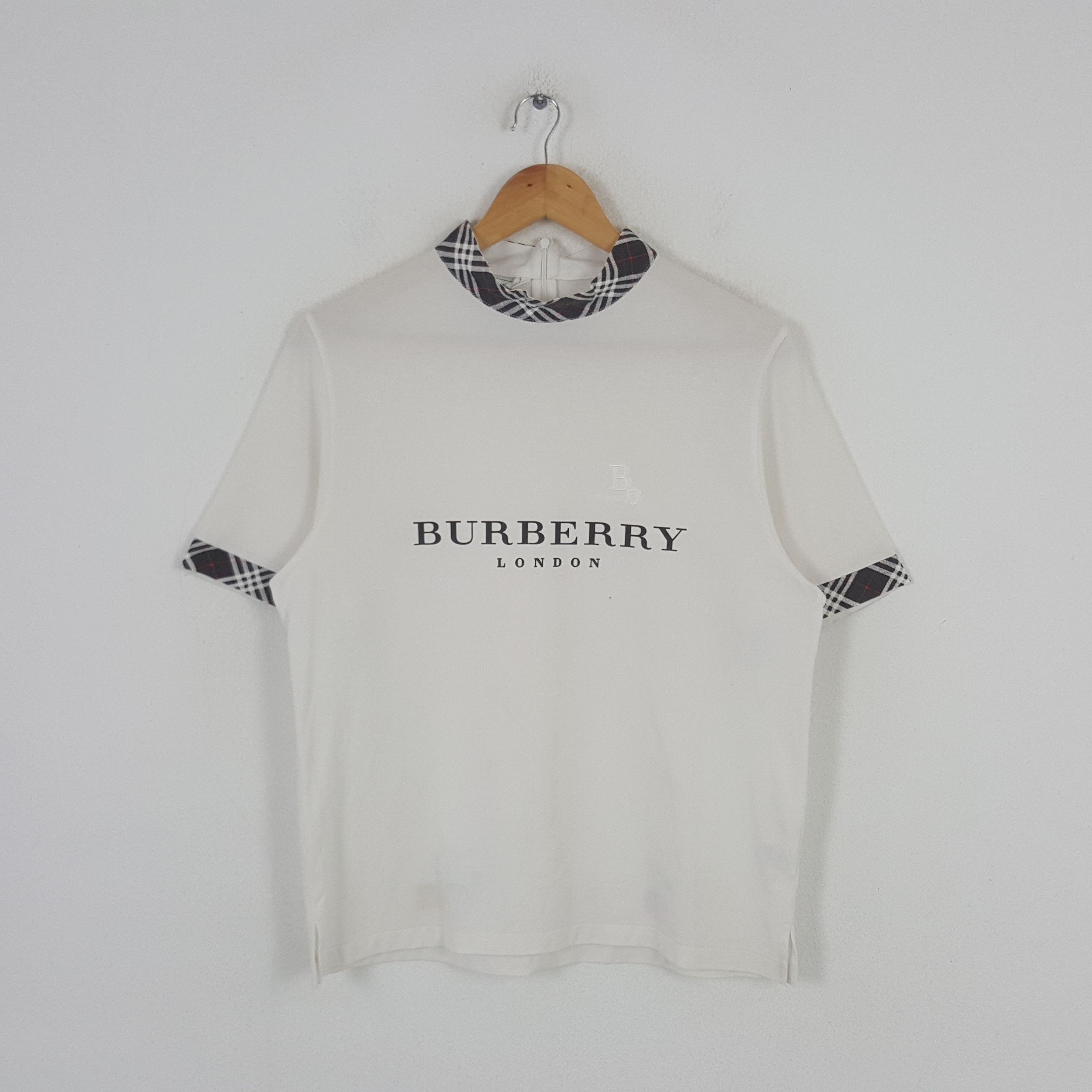 Burberry × Vintage Vintage Burberry London Designer Brand Tshirt C285N4 Size US M / EU 48-50 / 2 - 1 Thumbnail