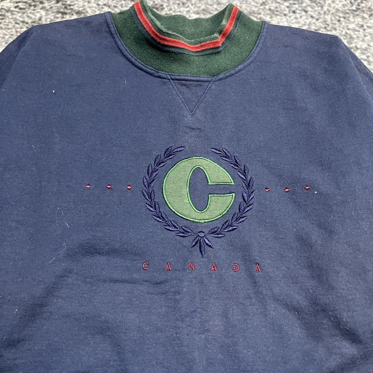 Vintage Vintage 90s Canada Navy Blue Crewneck Sweatshirt Size Large Size US L / EU 52-54 / 3 - 3 Thumbnail