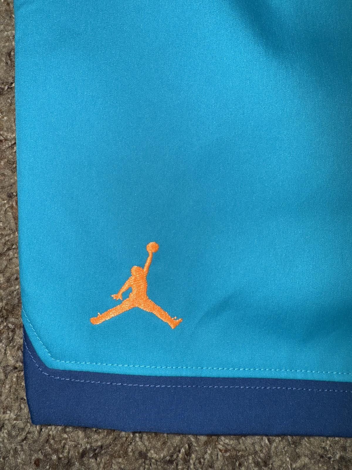 Nike Air Jordan Women's Woven Blue Aqua Shorts Size 32" / US 10 / IT 46 - 5 Thumbnail