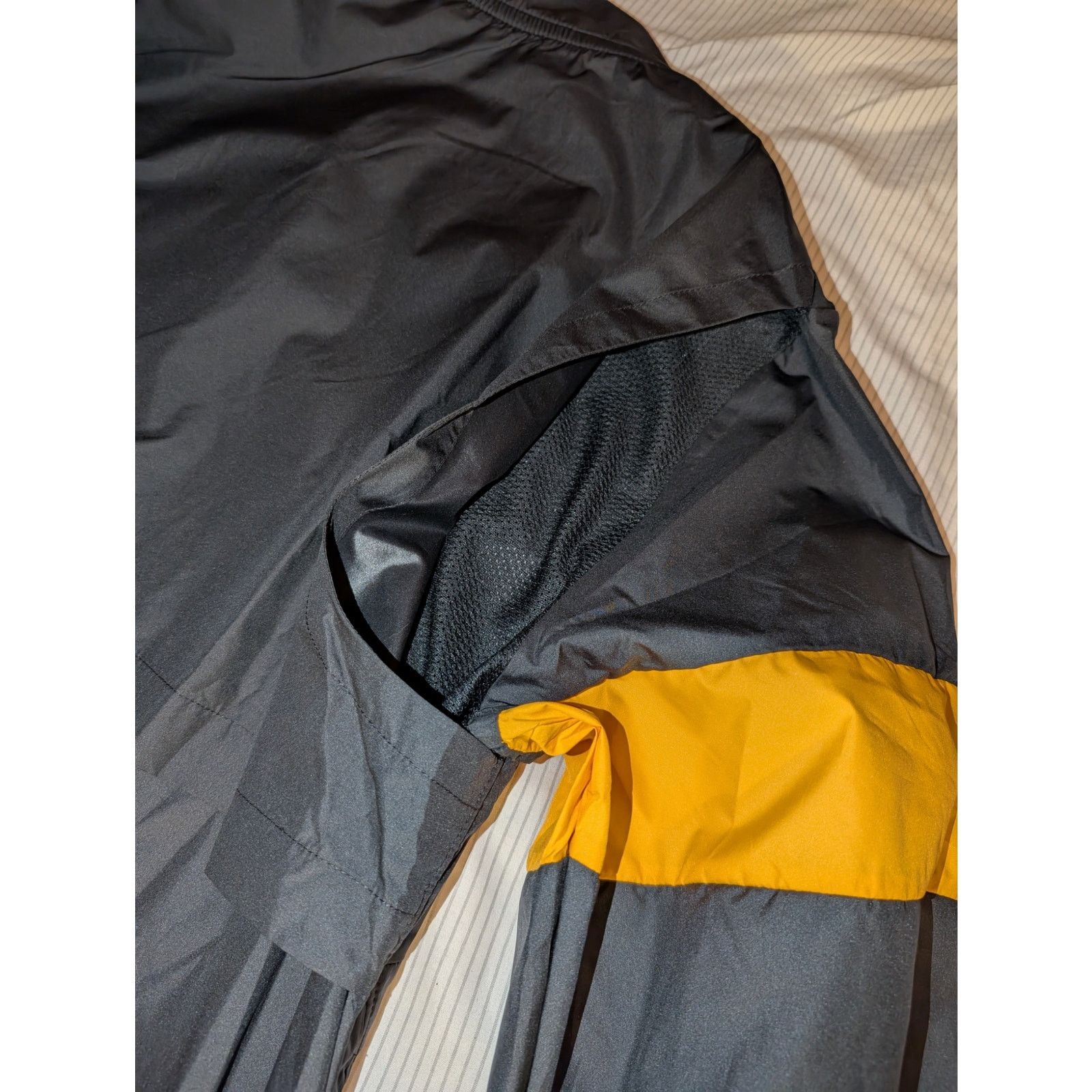 Nike NWT! Nike Windbreaker Pullover Edison Tigers Athletics Med Size US M / EU 48-50 / 2 - 5 Thumbnail