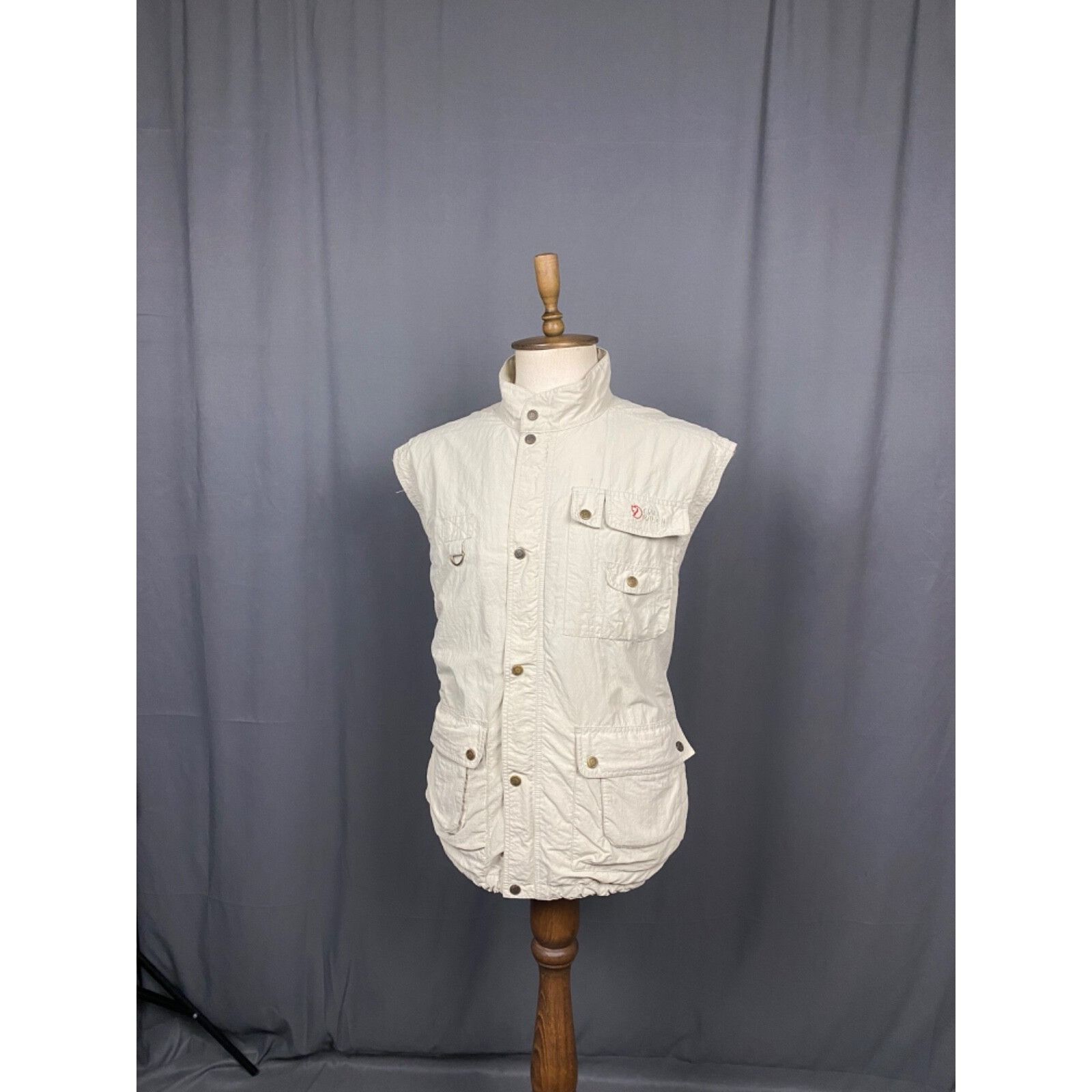Fjallraven Fjallraven VTG Men's Beige Multipocket Hunting Vest Size L Size US L / EU 52-54 / 3 - 4 Thumbnail