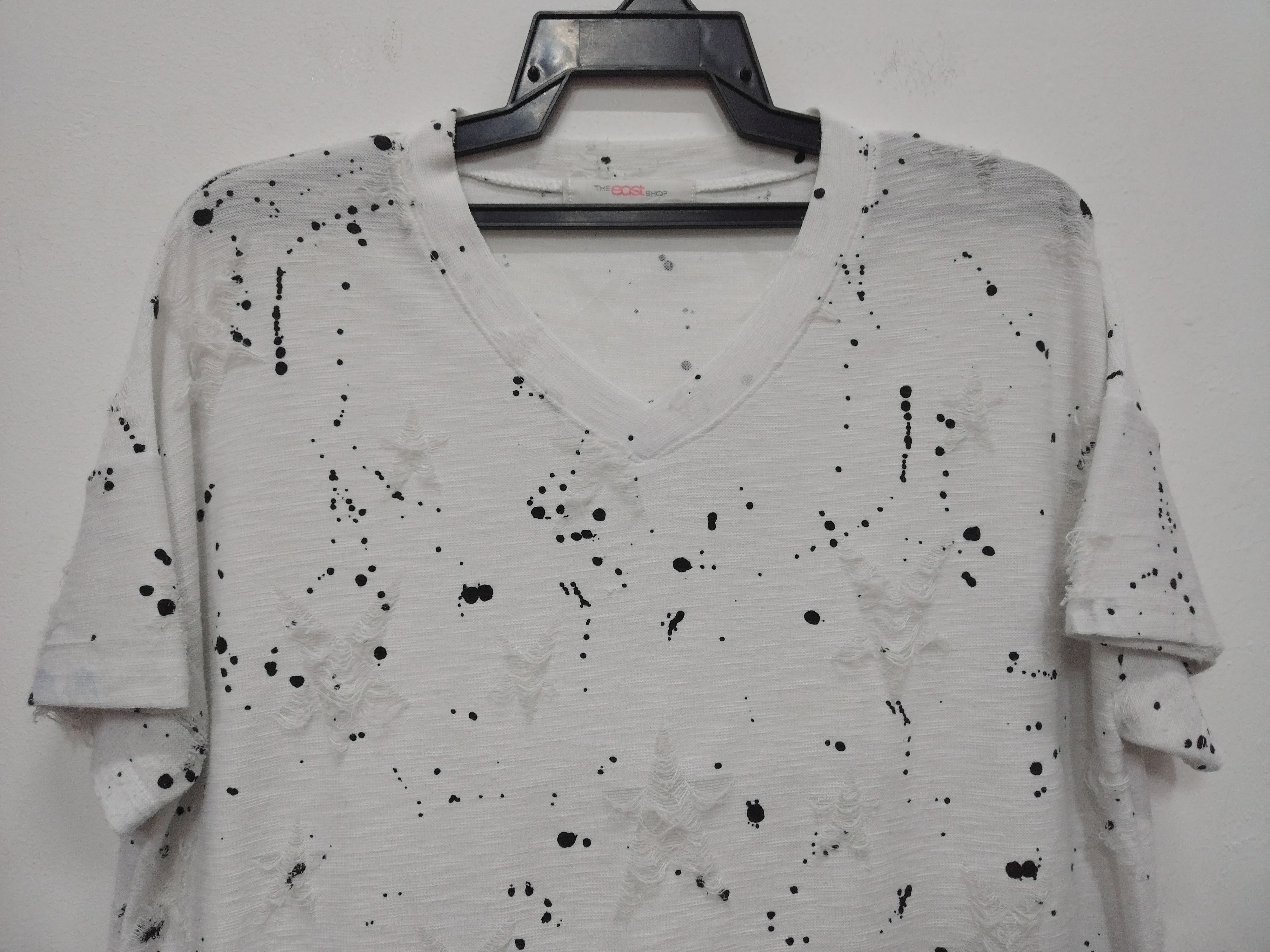 Seditionaries BAGGY DISTRESSED STAR DESIGN PAINT SPLASH V NECK T SHIRT Size M / US 6-8 / IT 42-44 - 7 Thumbnail