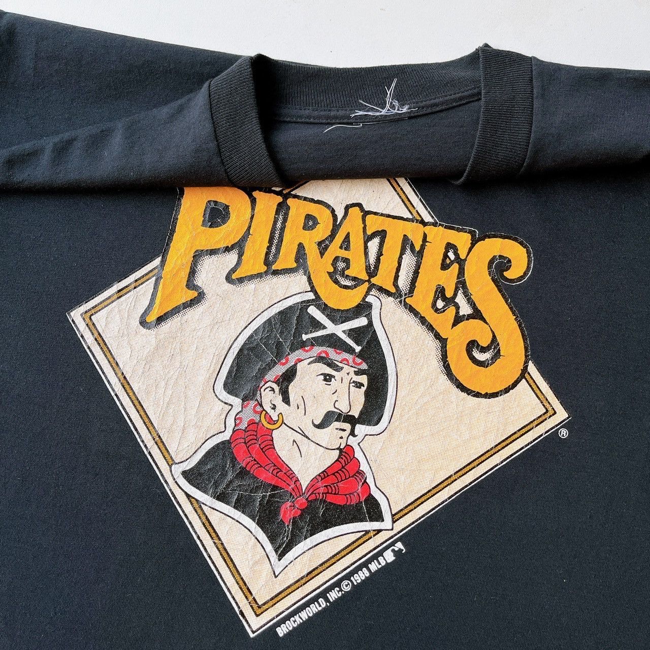 Vintage 90s Pittsburgh Pirates MLB t-shirt/ L Size US L / EU 52-54 / 3 - 8 Thumbnail
