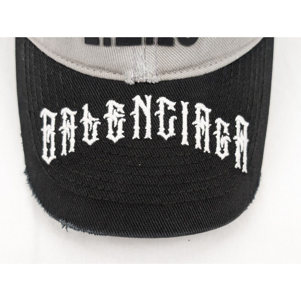 Balenciaga o1rshd1 Size: L / P.E 18 Black Logo Cap / Hat in Beige/Black Size ONE SIZE - 4 Thumbnail
