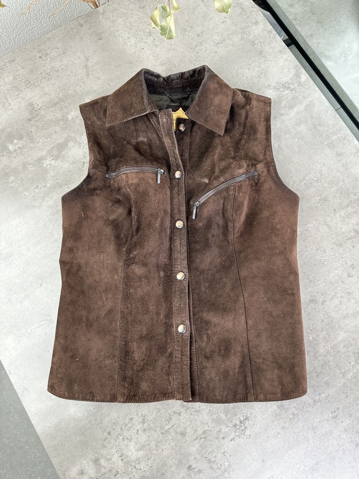 Japanese Brand Vintage Suede Vest Size S / US 4 / IT 40 - 1 Thumbnail
