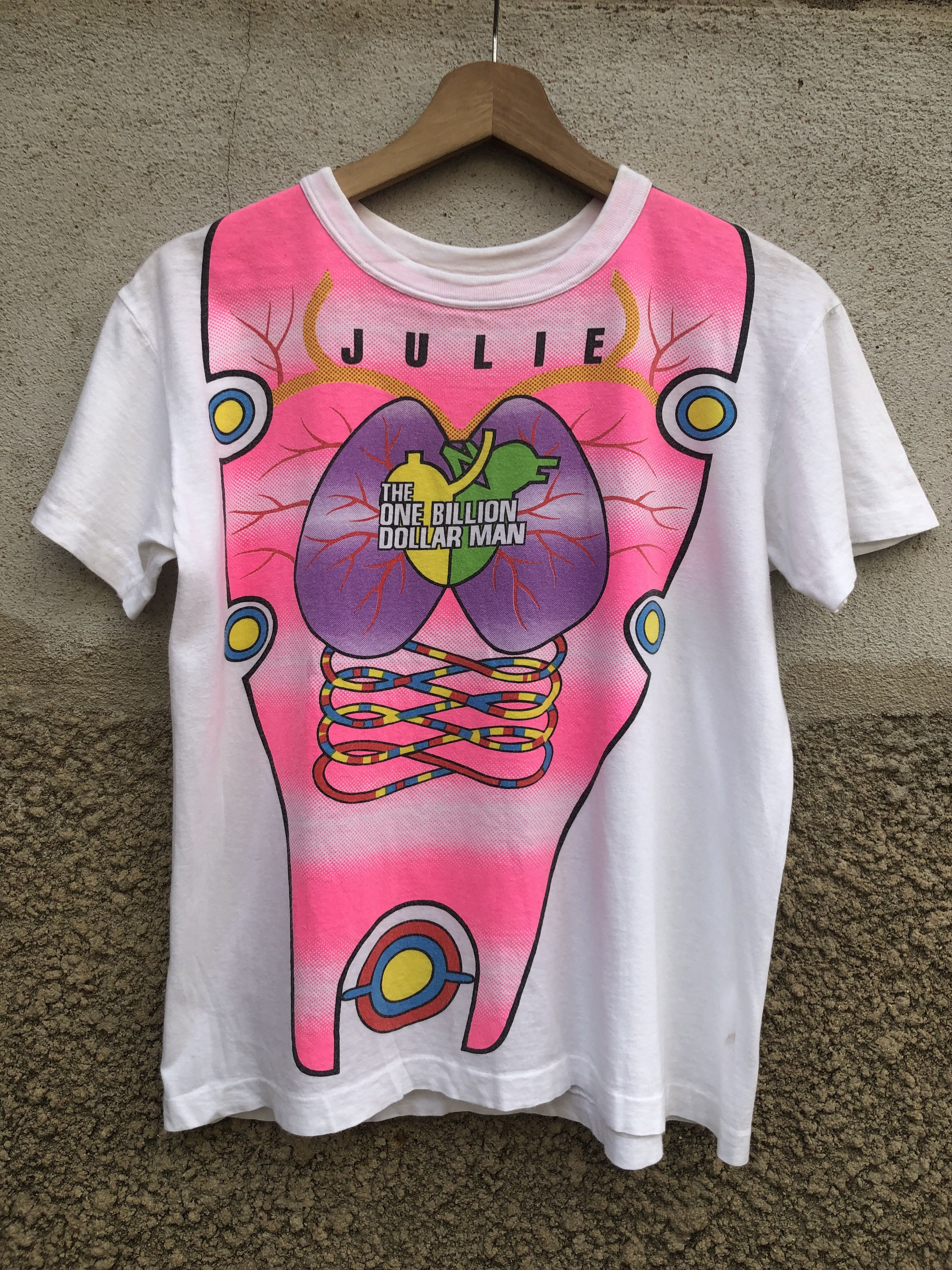 Japanese Brand 1980s Vintage Julie "The One Billion Dollar Man" Tee Size US S / EU 44-46 / 1 - 1 Thumbnail