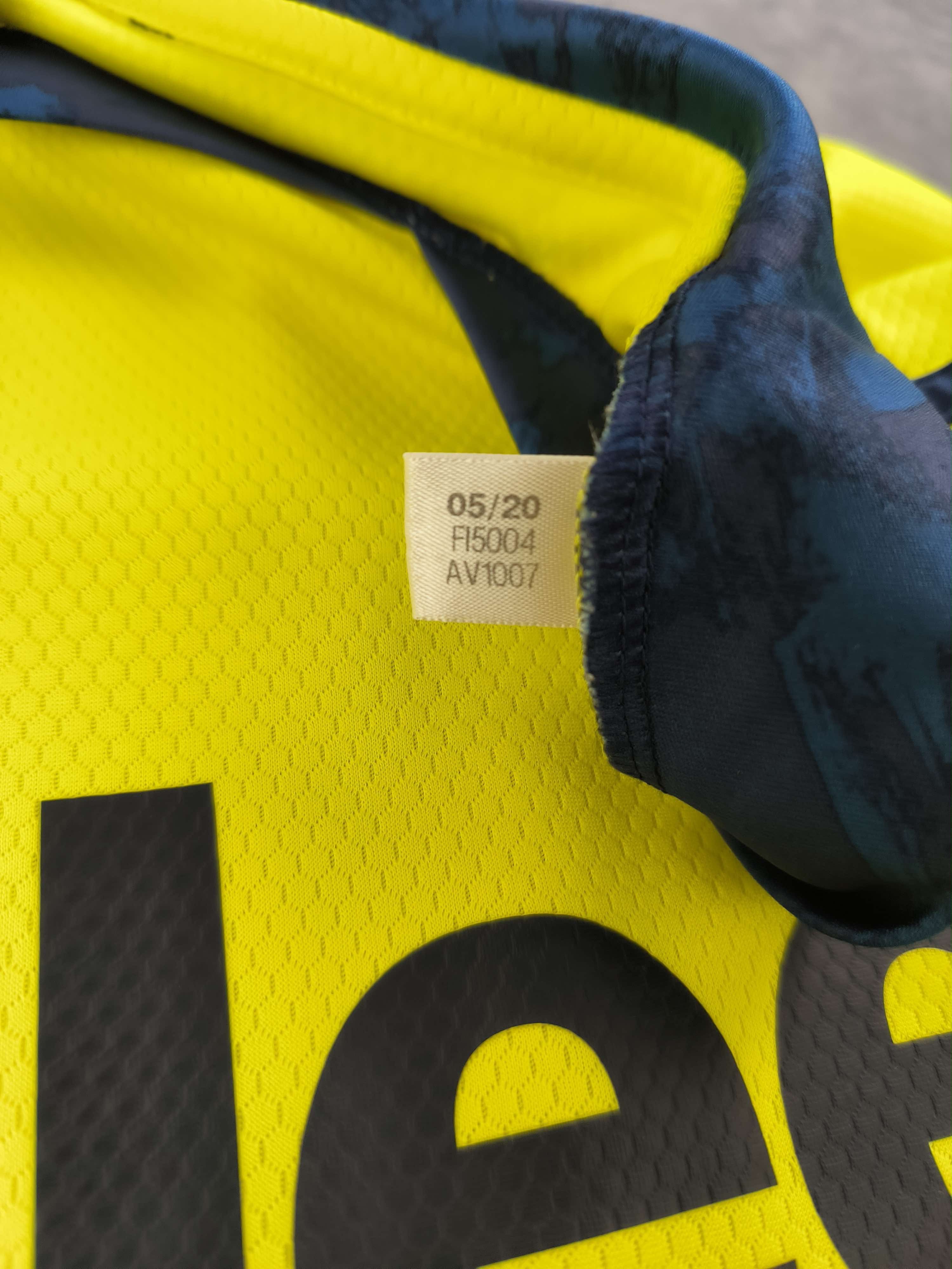 Adidas Juventus 2020-21 Adidas goalkeeper football jersey size L Size US L / EU 52-54 / 3 - 6 Thumbnail