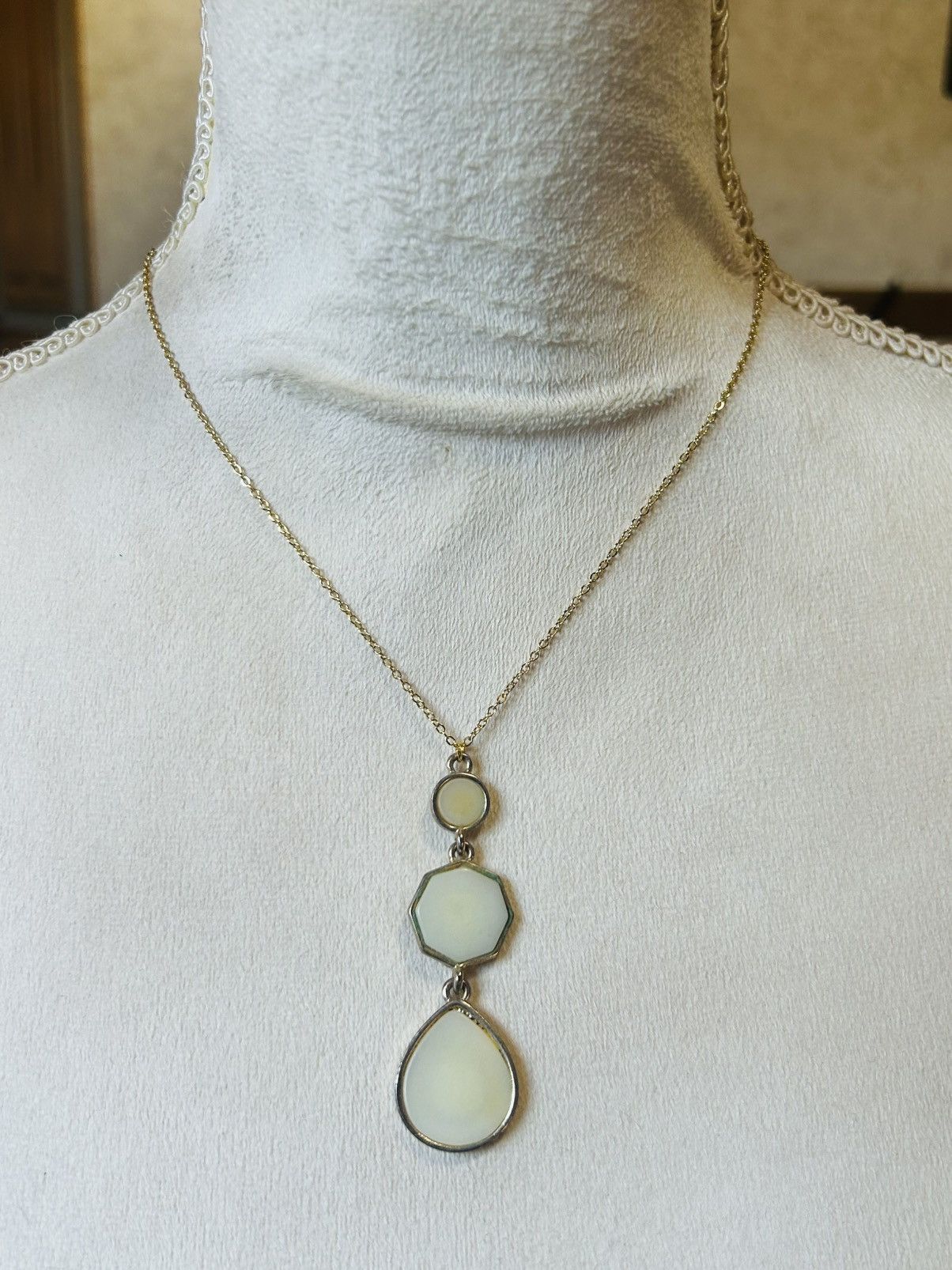 Handmade Handcrafted vintage multi shape resin disc pendant necklace Size ONE SIZE - 2 Thumbnail