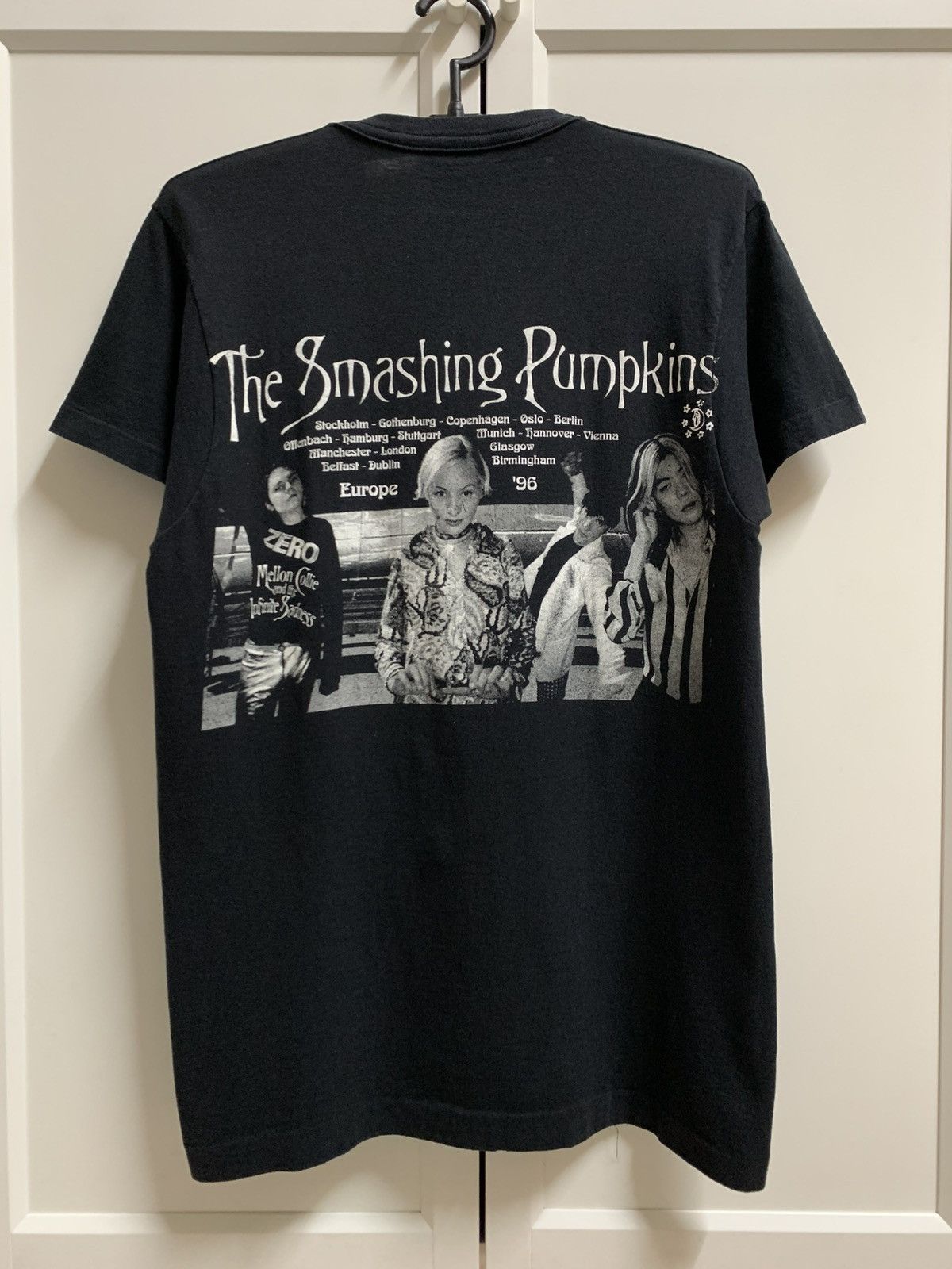 Band Tees 🛒 Vintage The Smashing Pumpkins - Europe Tour ‘96 Shirt Size US M / EU 48-50 / 2 - 2 Thumbnail