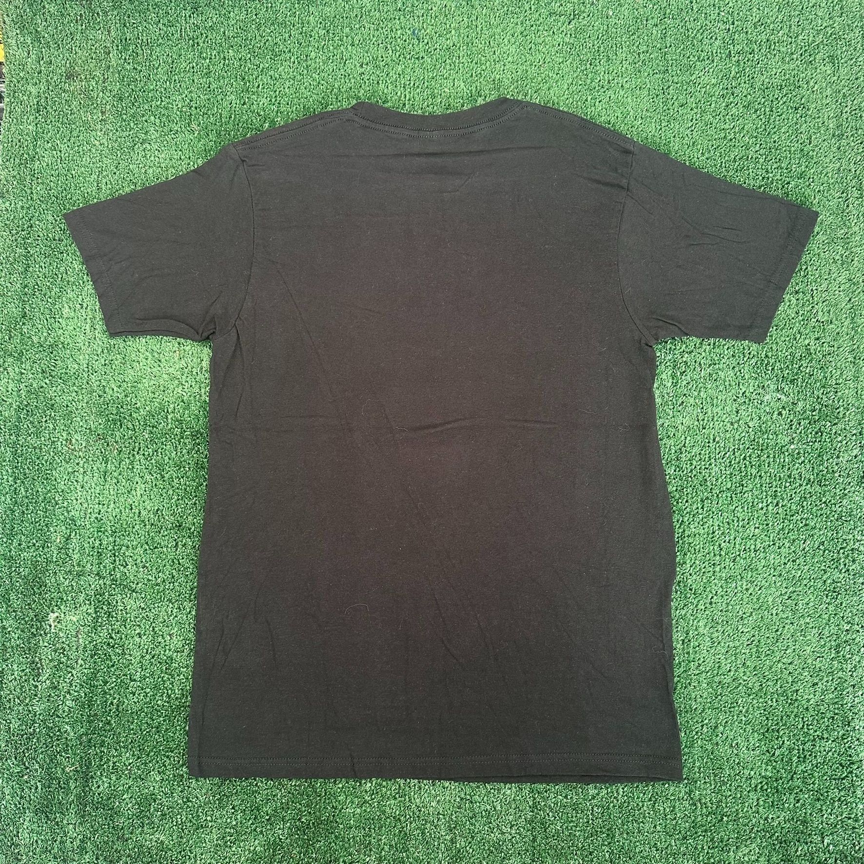 Japanese Brand Vintage Sanrio Kuromi Heart T-Shirt Cute Goth Emo Y2K Tee Size US M / EU 48-50 / 2 - 5 Thumbnail