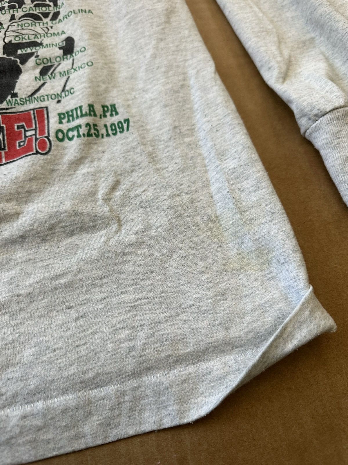 Vintage 1997 million woman march shirt Size US XL / EU 56 / 4 - 3 Thumbnail