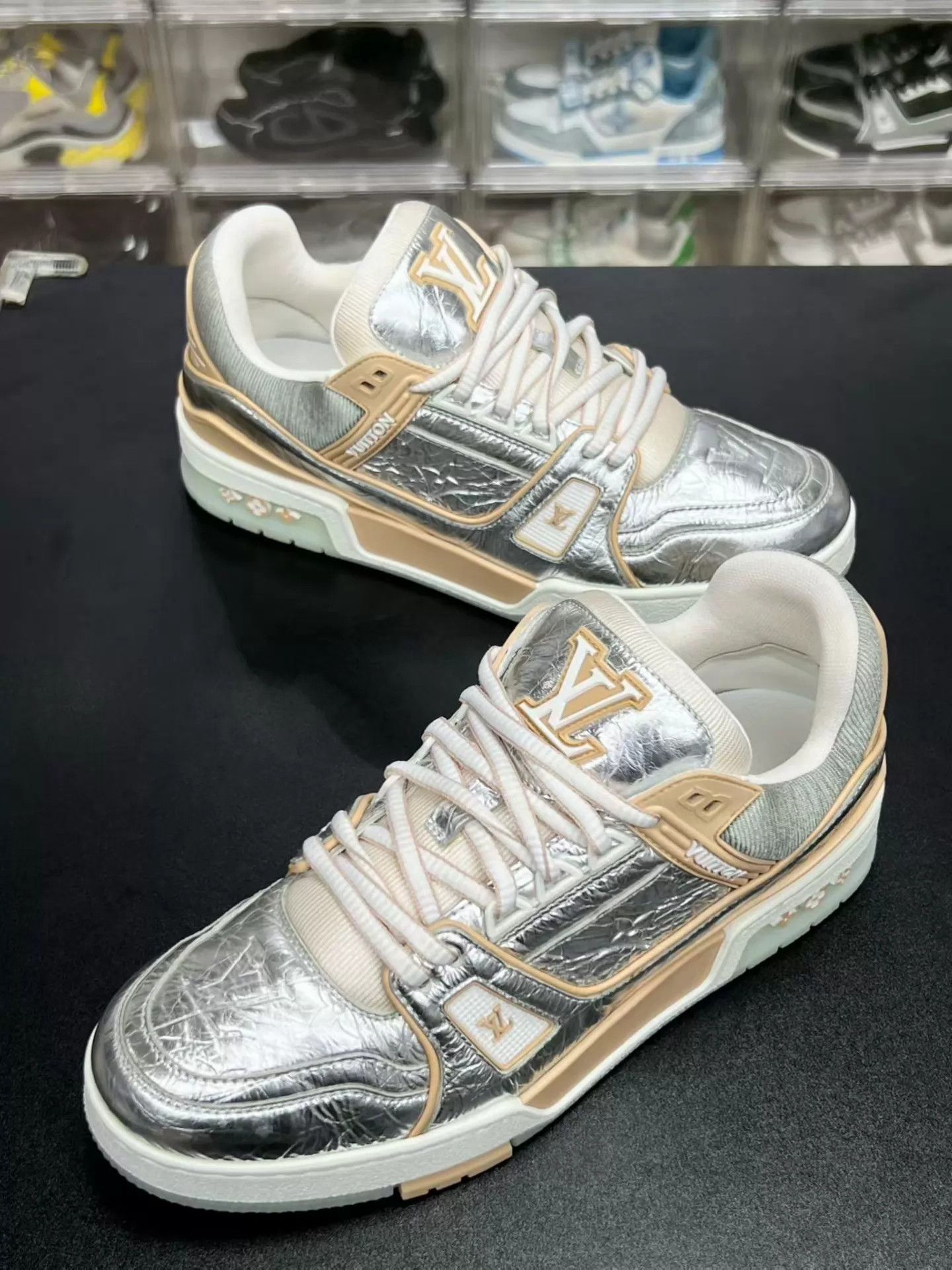 Louis Vuitton LV Trainer Metallic Silver UK6.5 Near New Size US 7.5 / EU 40-41 - 1 Thumbnail