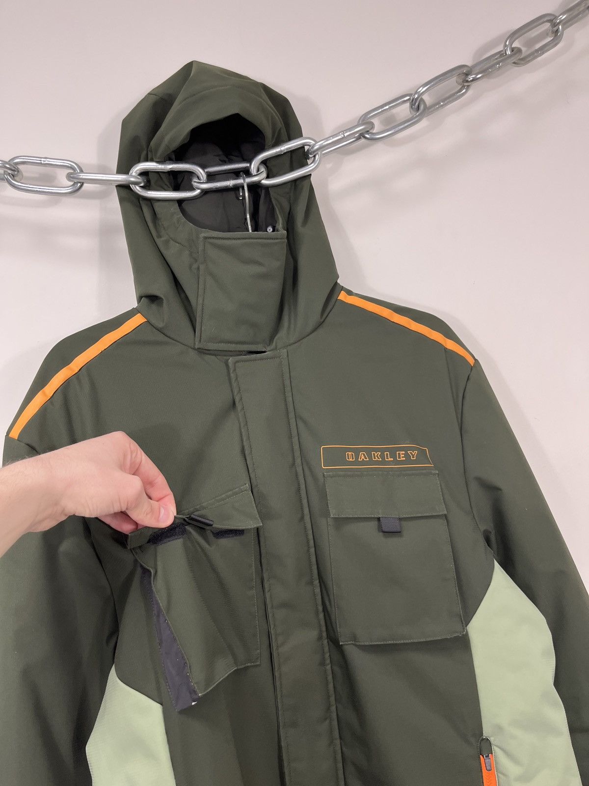Oakley Oakley Mountain Cargo Multipocket Hooded Outdoor Jacket Size US M / EU 48-50 / 2 - 7 Thumbnail