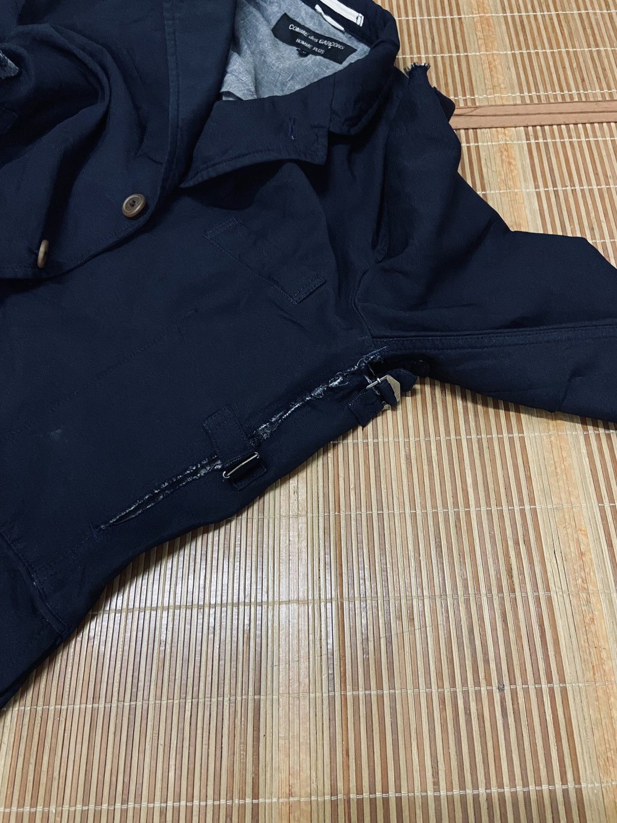 Comme des Garcons Homme Plus COMME DES GARCONS DISTRESSED BLAZER Size 36R - 14 Thumbnail