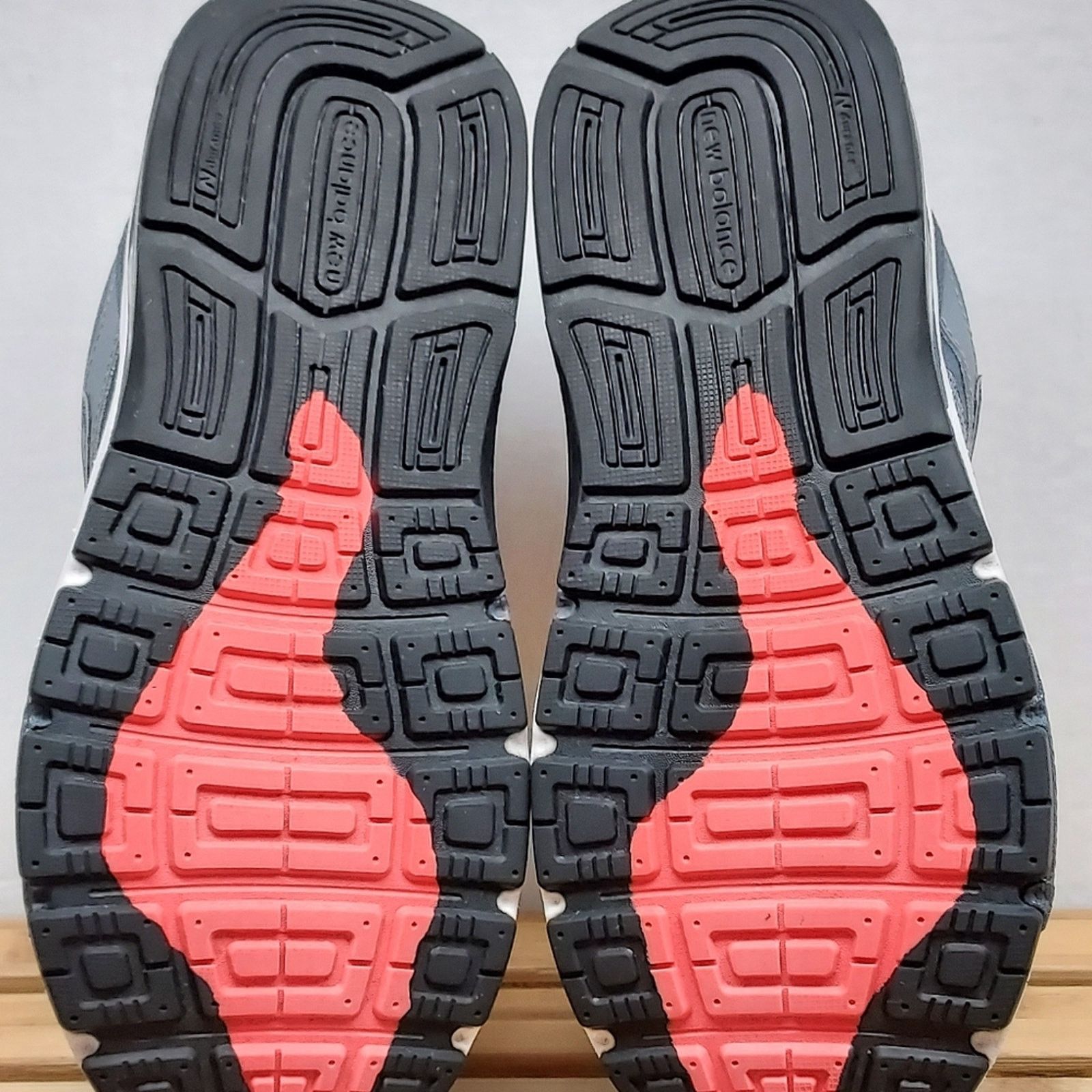 New Balance New Balance Womens | Navy | 1540 v3 Athletic Shoes Size 8 Size US 8 / IT 38 - 4 Thumbnail