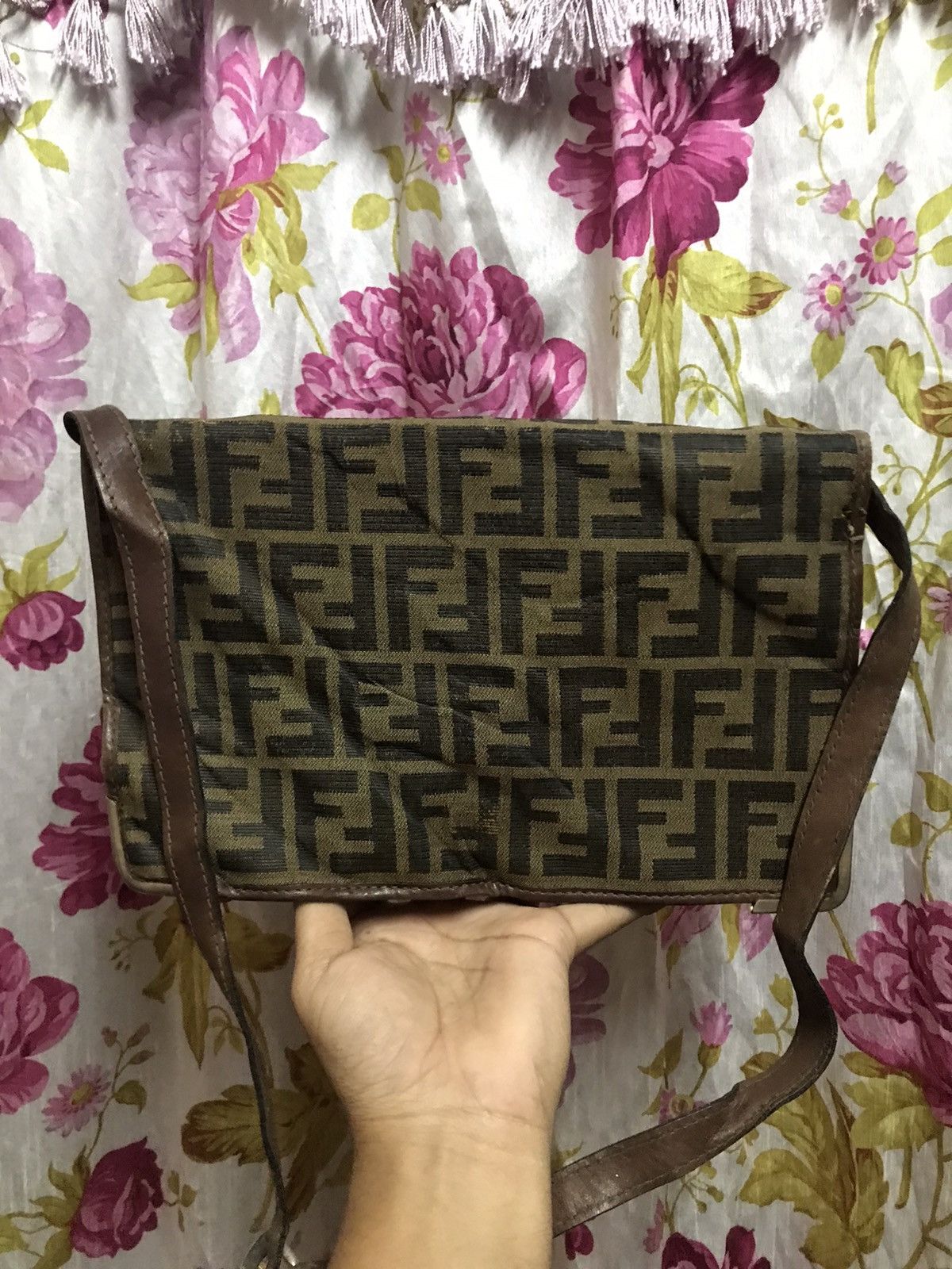 Fendi Authentic Fendi FF Shoulder Bag Size ONE SIZE - 2 Thumbnail