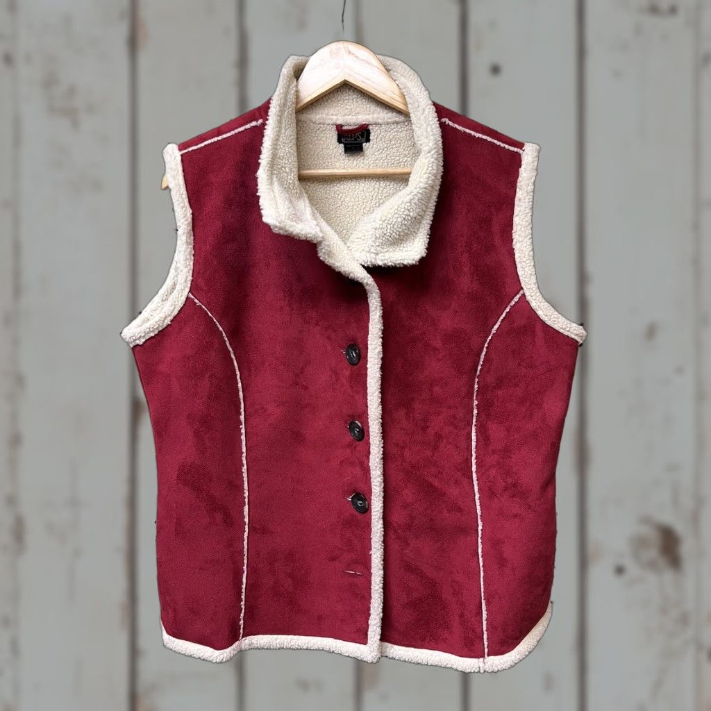 Vintage Women’s Sherpa Vest Red L Winter Button Closed Lined Faux Suede Sherpa Vintage: No Size L / US 10 / IT 46 - 1 Thumbnail