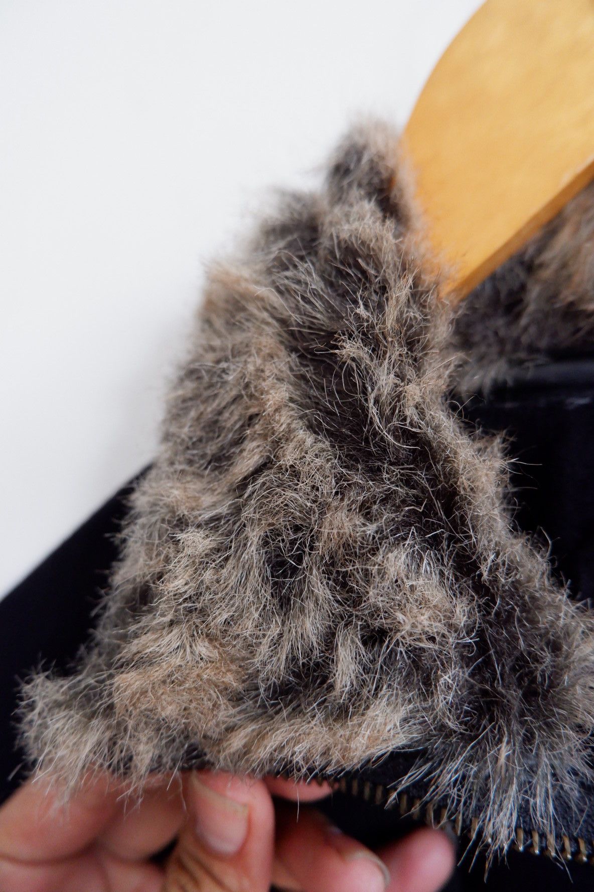 If Six Was Nine VIntage 2000s Politix Fur Neck Sweater Size US L / EU 52-54 / 3 - 4 Thumbnail
