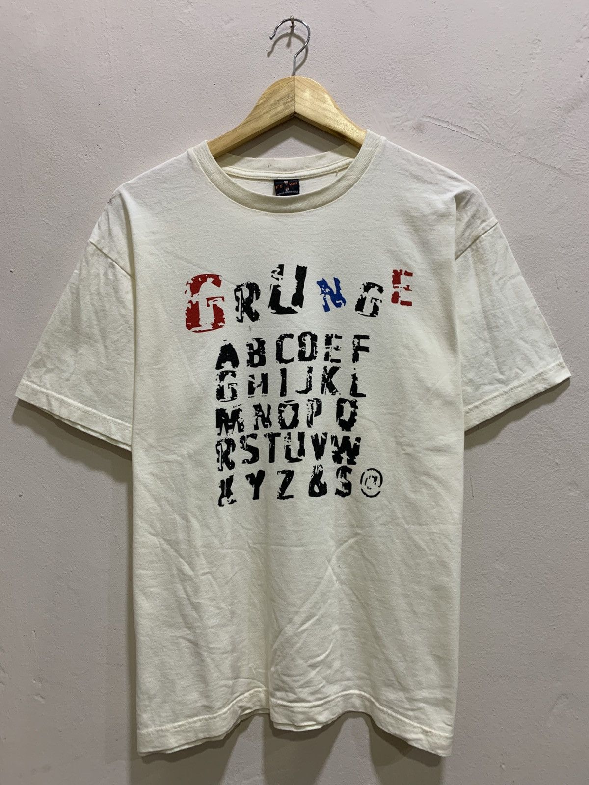 Vintage Vintage Grunge wording tshirt Size US L / EU 52-54 / 3 - 1 Thumbnail