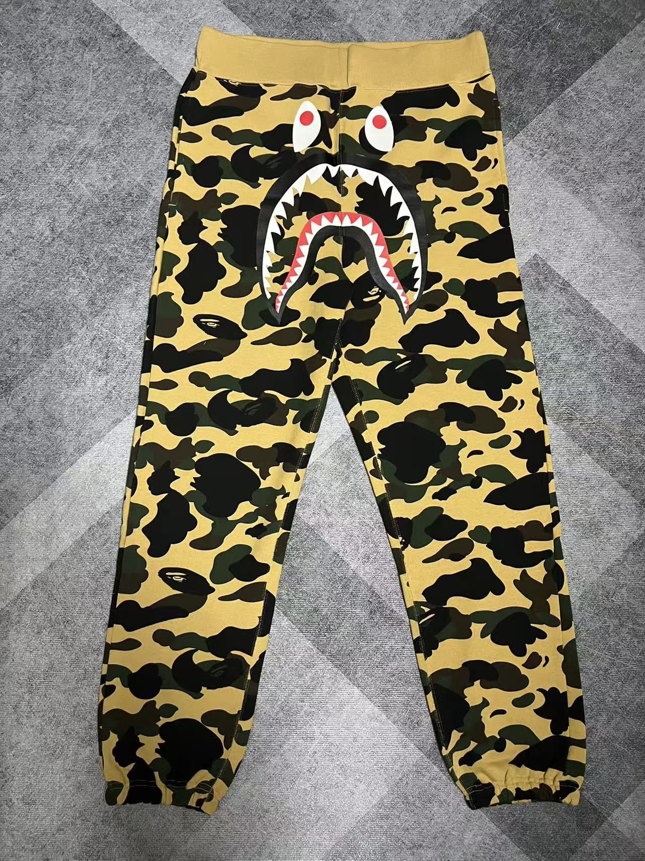 Bape BAPE CAMO SHARK PANT Size US 33 - 1 Thumbnail