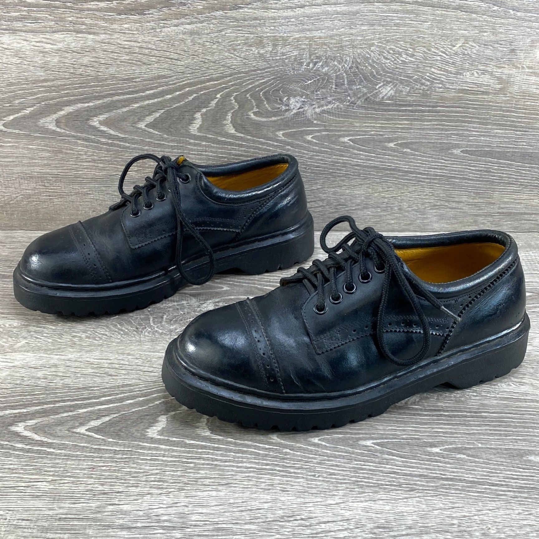 Vintage Liahona Mens 8.5 Shoes Black Leather Oxford Dress Casual Shoe Cap Toe Lug Sole Mens Shoes Black Leather Oxford Cap Toe Lug Sole Dress Shoes 8.5 Size ONE SIZE - 5 Thumbnail