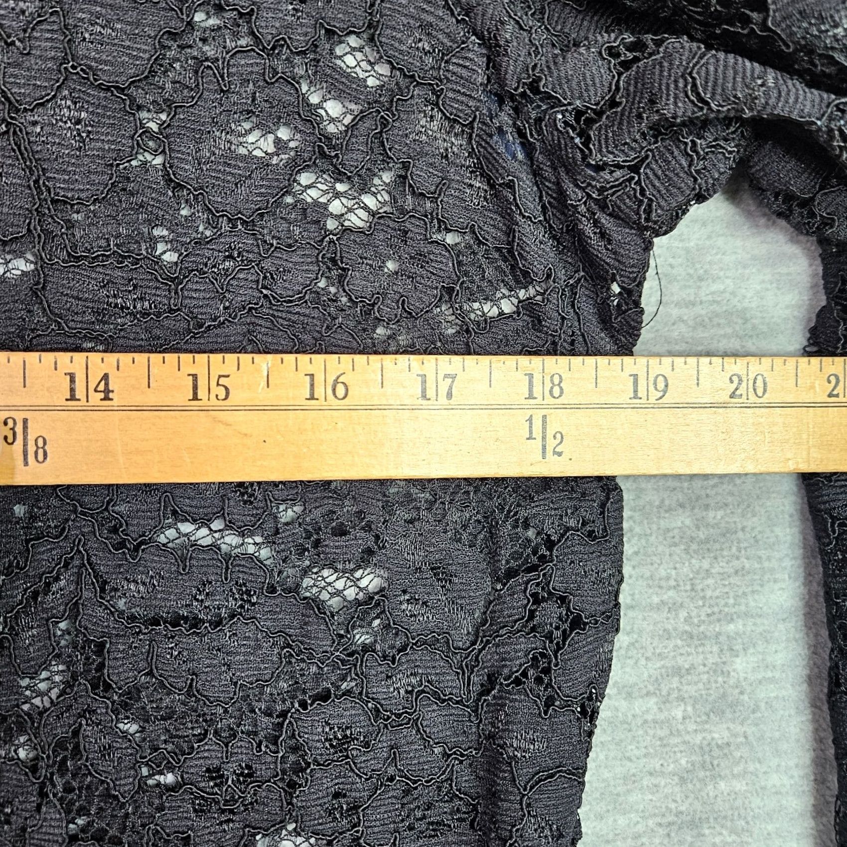 Boden Boden Blouse Women Black Lace Long Sleeve Keyhole Tie Back Size 10 Regular Knit Polyester Solid Vintage No Size L / US 10 / IT 46 - 3 Thumbnail