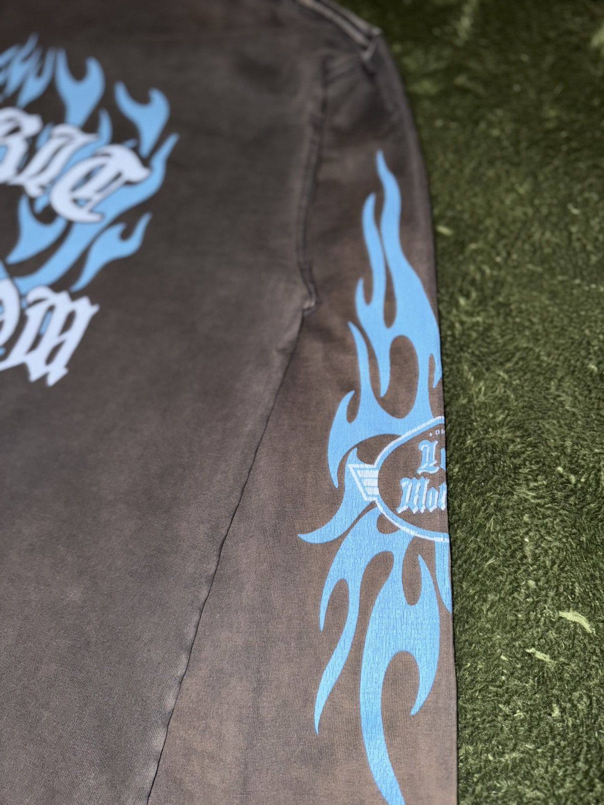 Japanese Brand [M] OUTSTANDING Flame Graphic Vintage-Washed Longsleeve Size US M / EU 48-50 / 2 - 10 Thumbnail