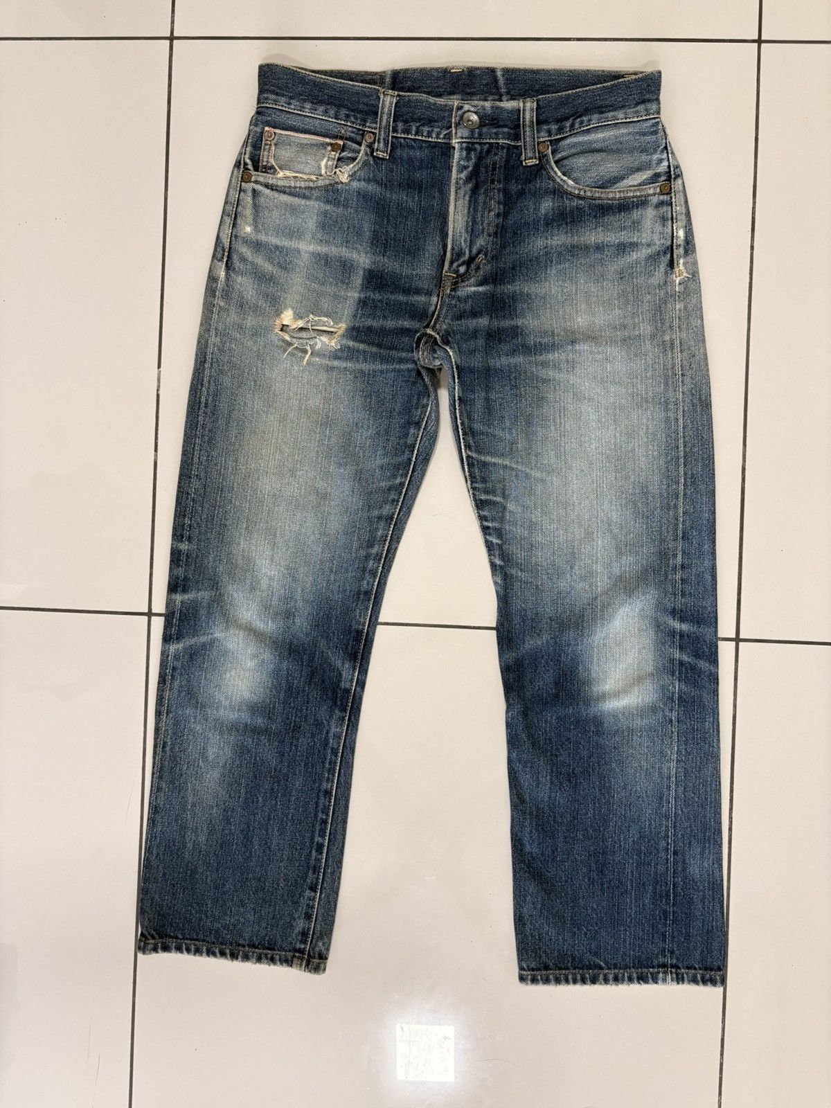 Japanese Brand Uniqlo S002 Selvedge V-Stitch Distressed Jeans Denim Size US 31 - 1 Thumbnail