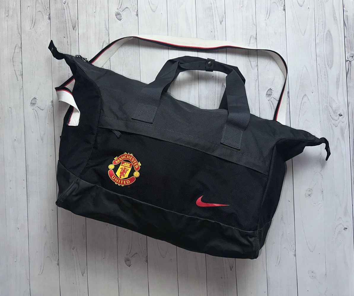 Vintage Nike Manchester United soccer bag rare logo