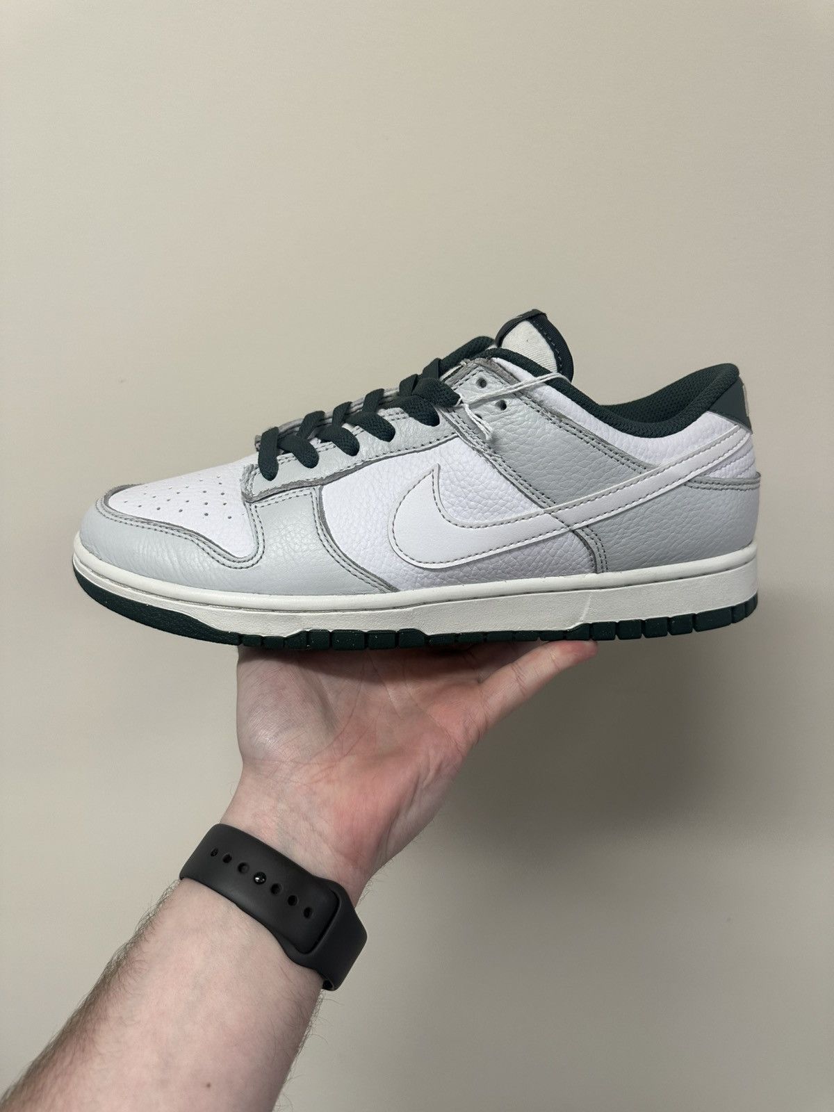 Nike VNDS Nike Dunk Low Vintage Green Size US 10 / EU 43 - 1 Thumbnail