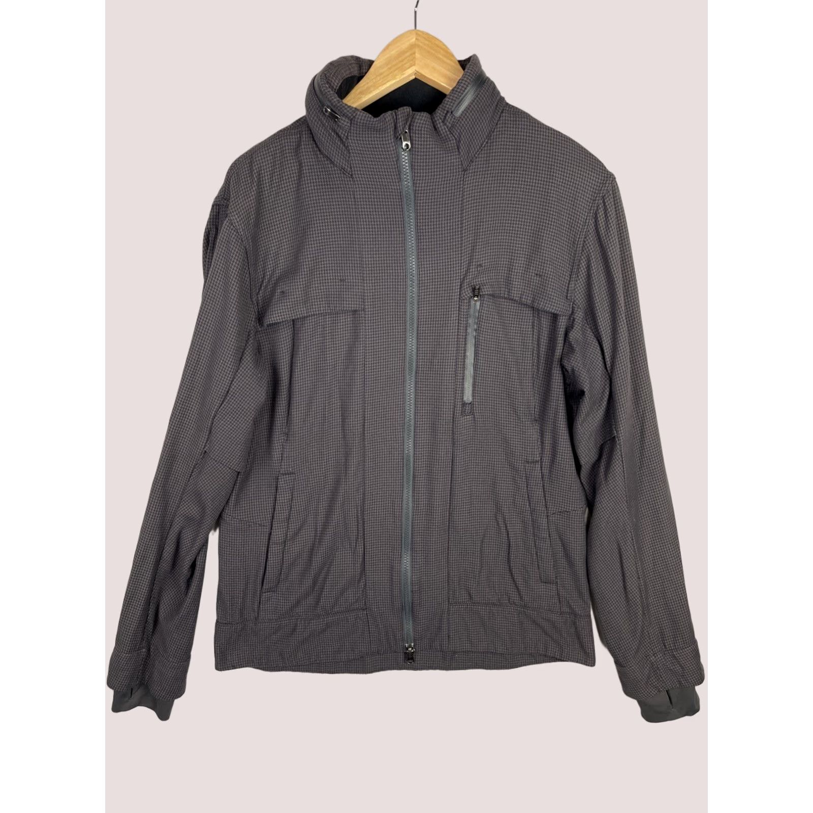 Lululemon Lululemon Jacket Mens M Black Relay Full Zip Concealed Hood Houndstooth Size US M / EU 48-50 / 2 - 1 Thumbnail